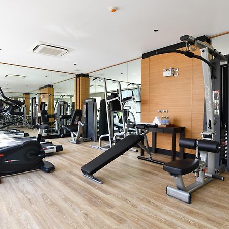 Skyview Resort Phuket Patong Beach Екстериор снимка A gym at a hotel