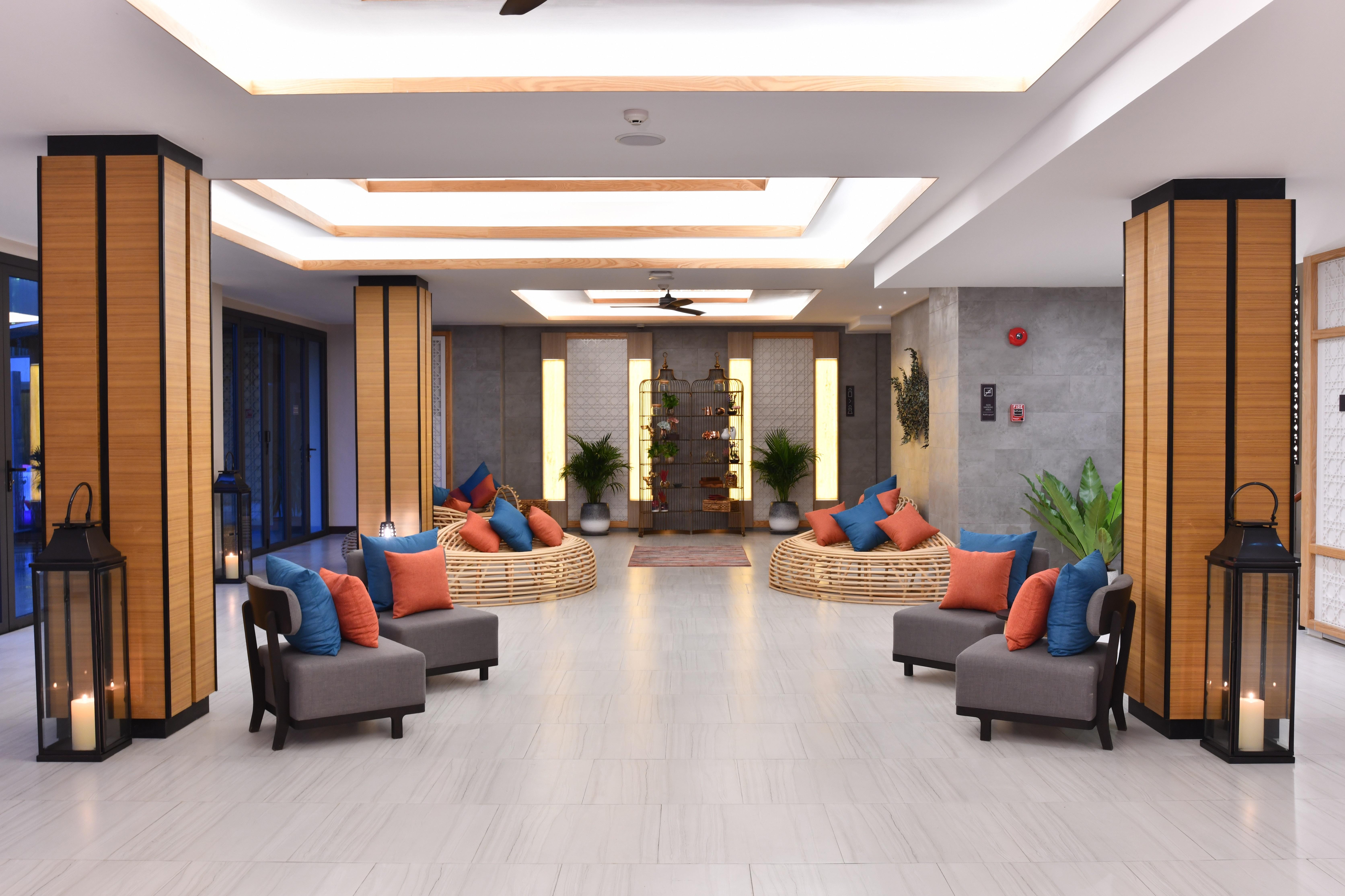 Skyview Resort Phuket Patong Beach Екстериор снимка Lobby
