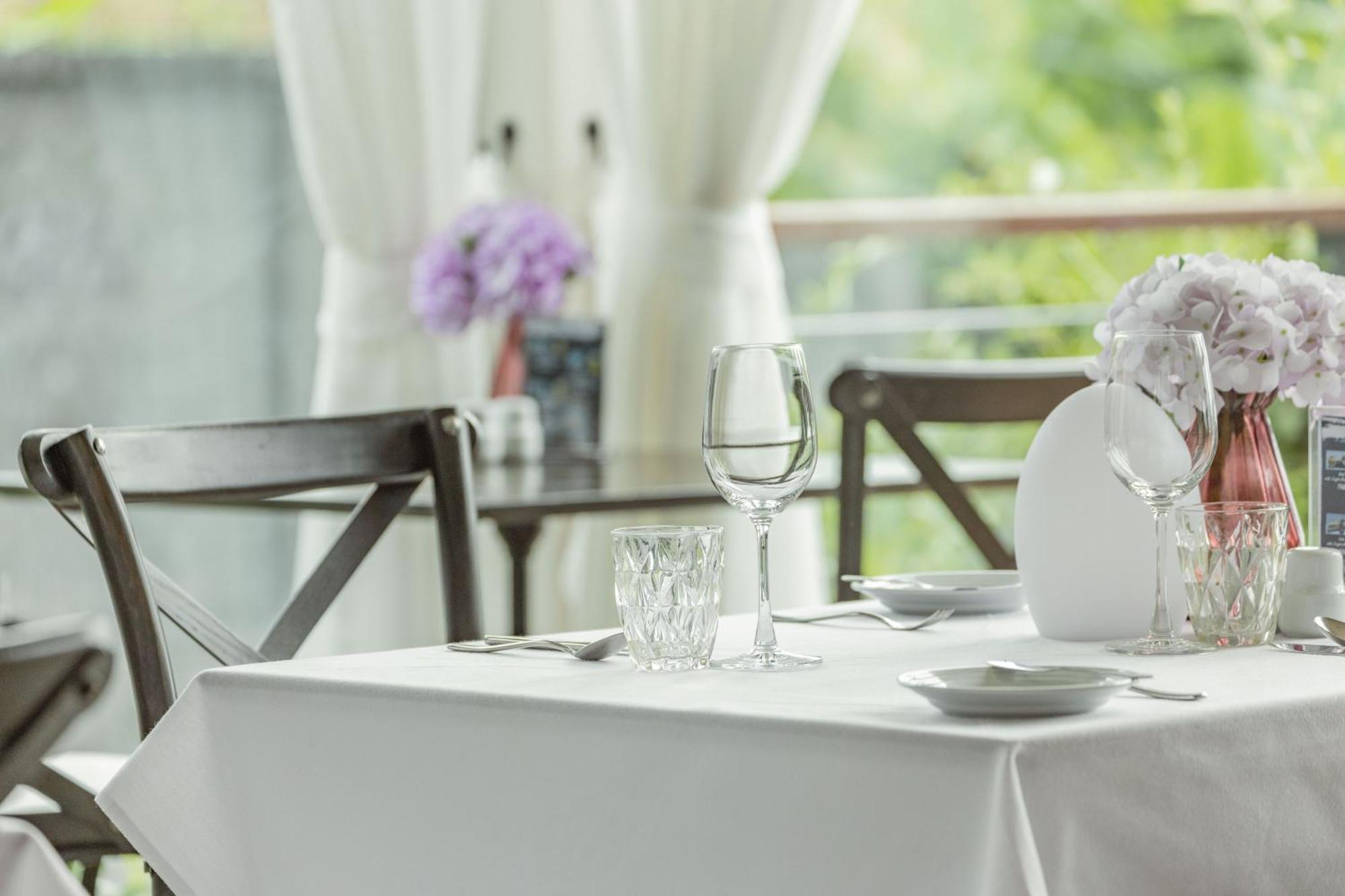 Skyview Resort Phuket Patong Beach Екстериор снимка A table set for fine dining