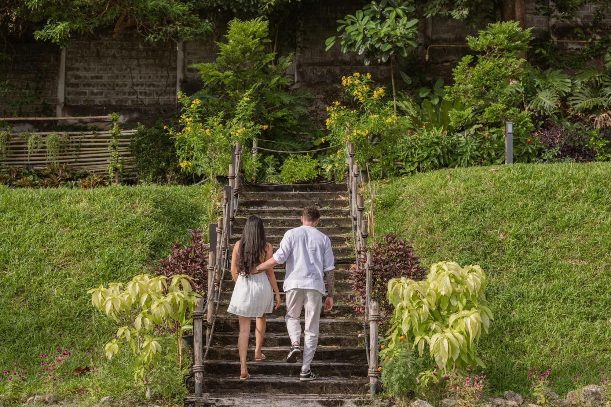 Skyview Resort Phuket Patong Beach Екстериор снимка Stairs at the entrance of the botanical garden