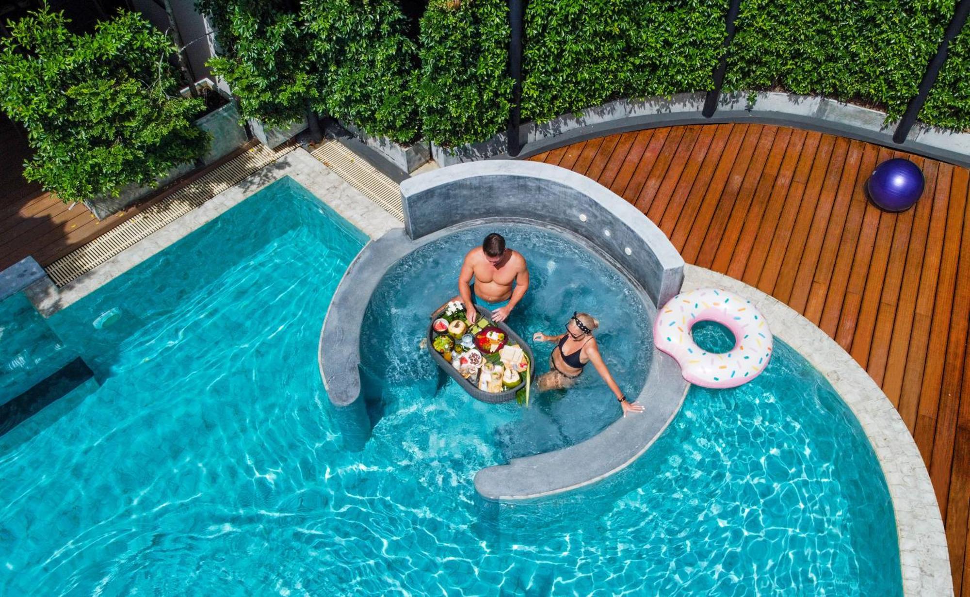 Skyview Resort Phuket Patong Beach Екстериор снимка A floating pool table