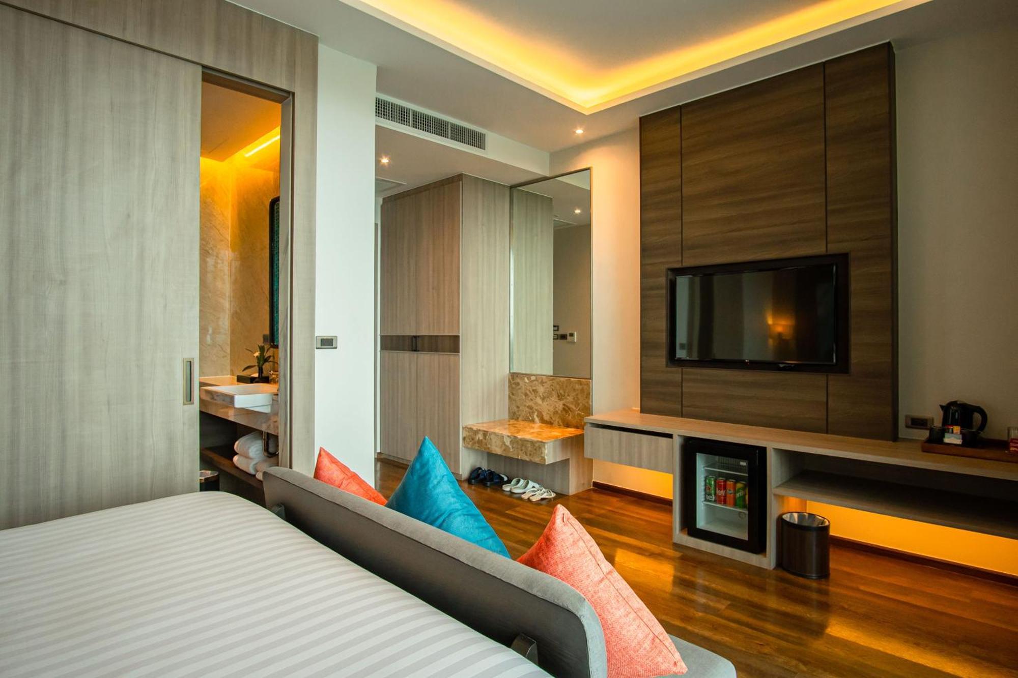 Skyview Resort Phuket Patong Beach Екстериор снимка Deluxe Room