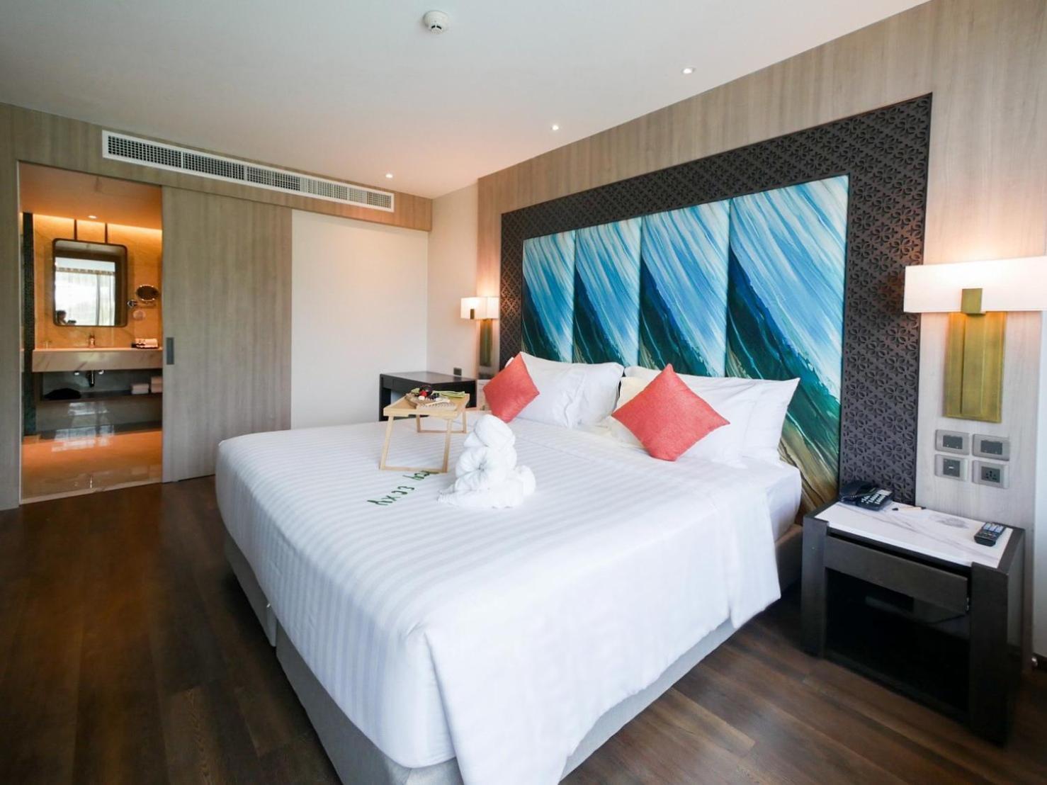 Skyview Resort Phuket Patong Beach Екстериор снимка Deluxe Ocean View